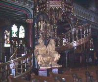 MontrealNotreDameLadder